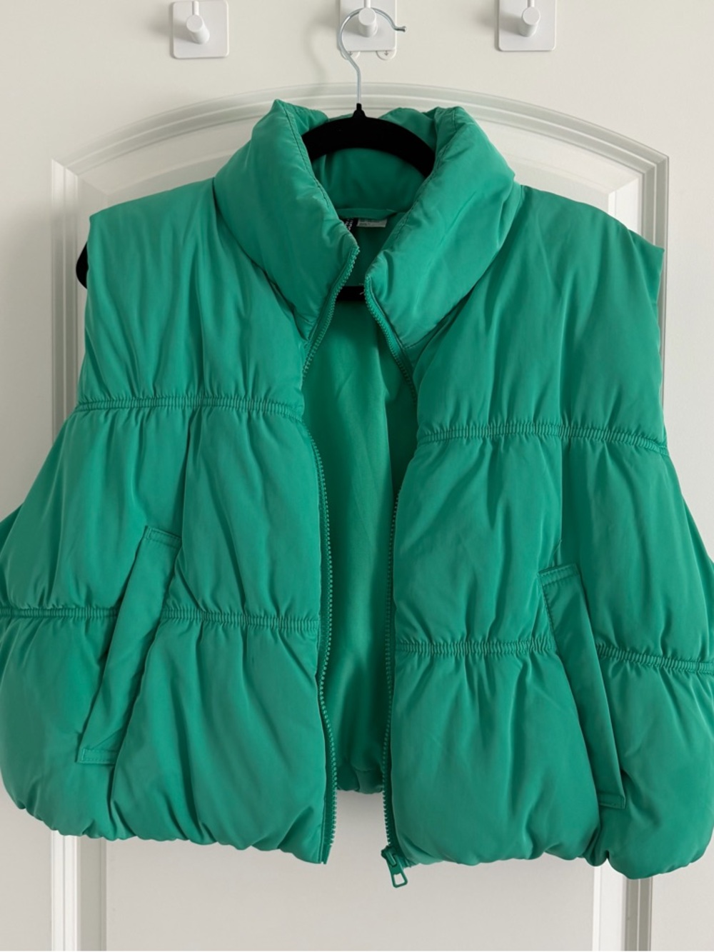 H&M Green Puffer Vest - Women
